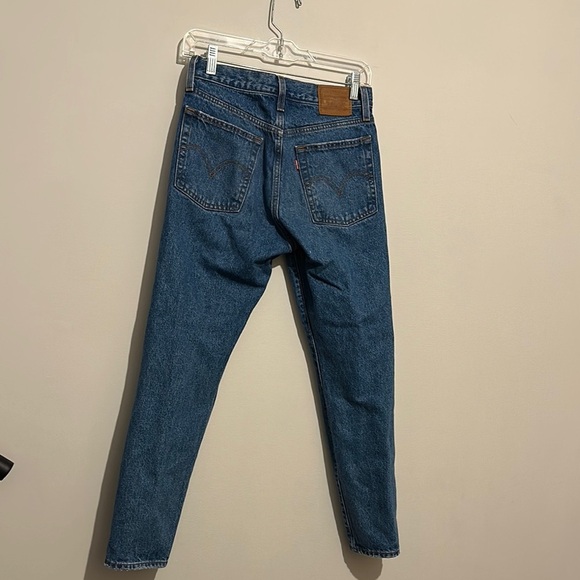 Levi's Blue Wedgie Jeans with Distressed Style Size 26 - Picture 5 of 5